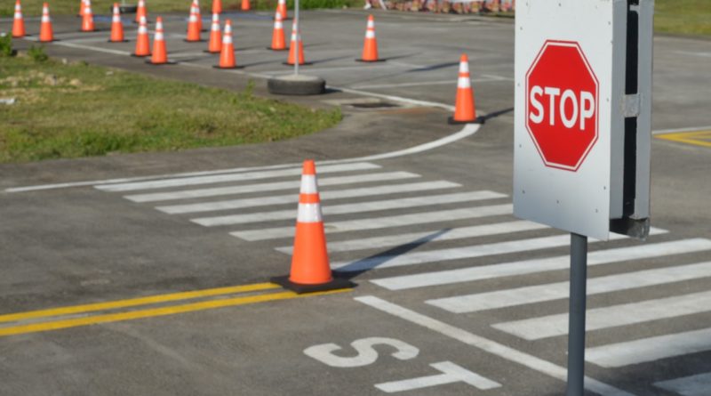 stop sign 6874065 1280 800x445 - Co z Muszkieterów 43? WORD czy PARK?